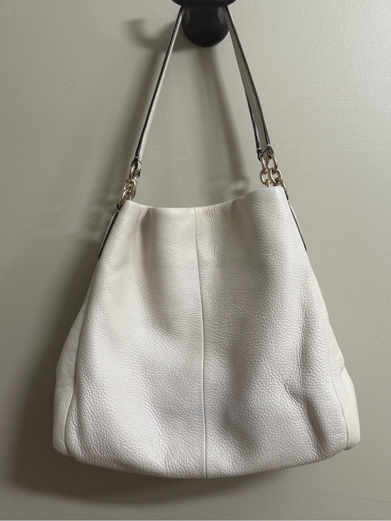 Coach Handbags - Coach White Pebbled Leather Shoulder Bag with Gold Hardware